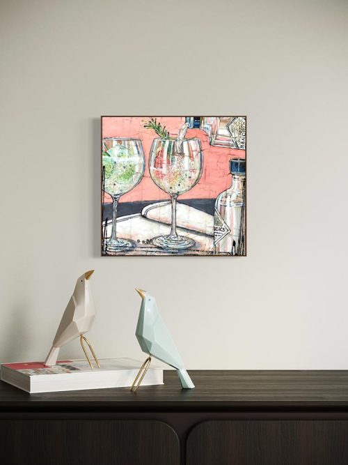 Œuvre originale « L'heure cocktail » de Nathalie Chiasson intégrée dans un décor intérieur